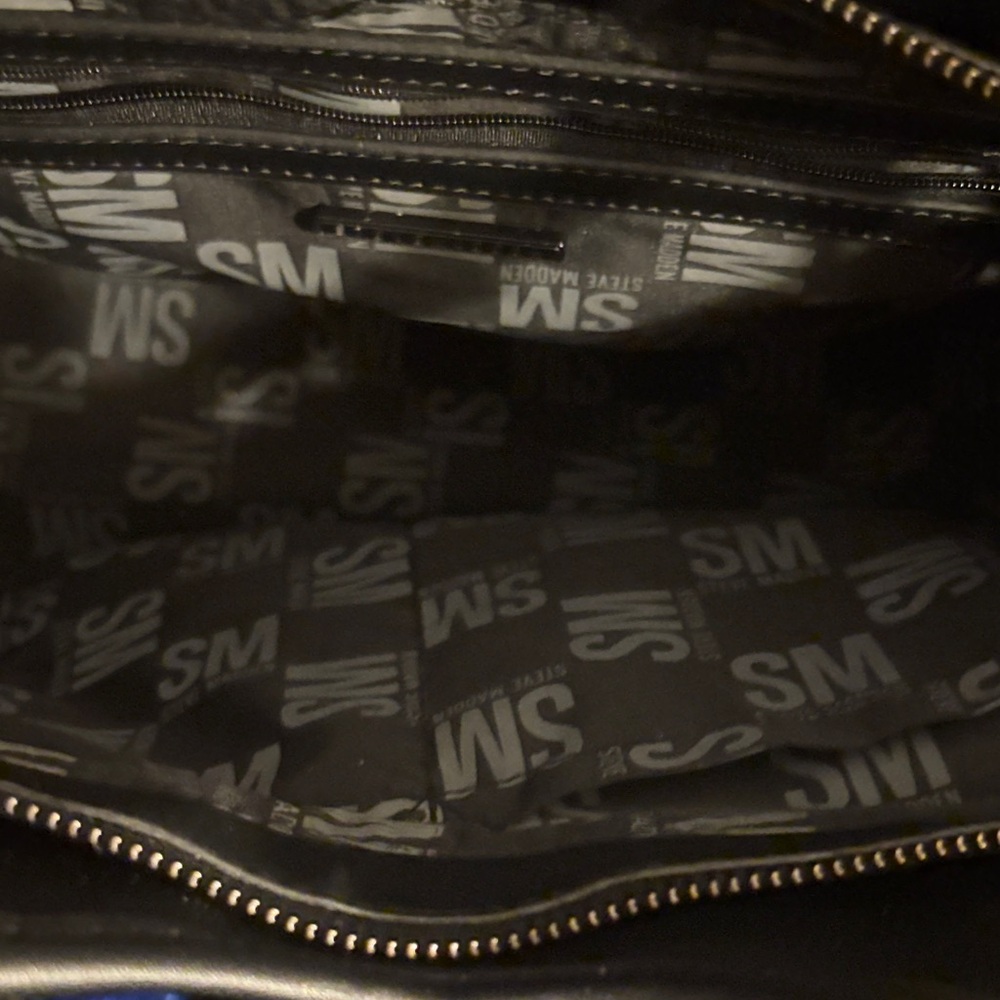 STEVE MADDEN Bfaire Quilted Tote Bag in Black Handbag - Picture 9 of 13
